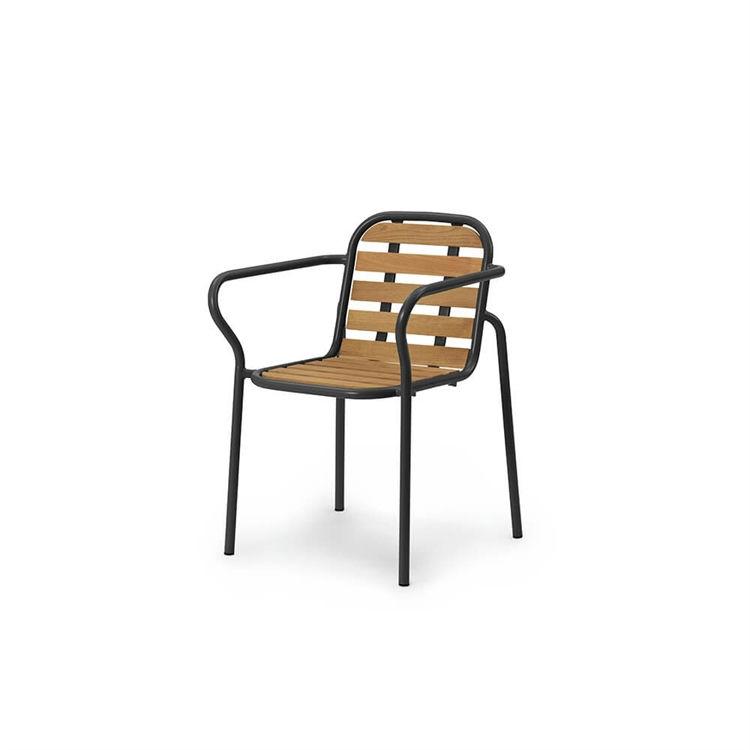 Normann Copenhagen Vig Havestol i Sort - Skab dit udendørs rum